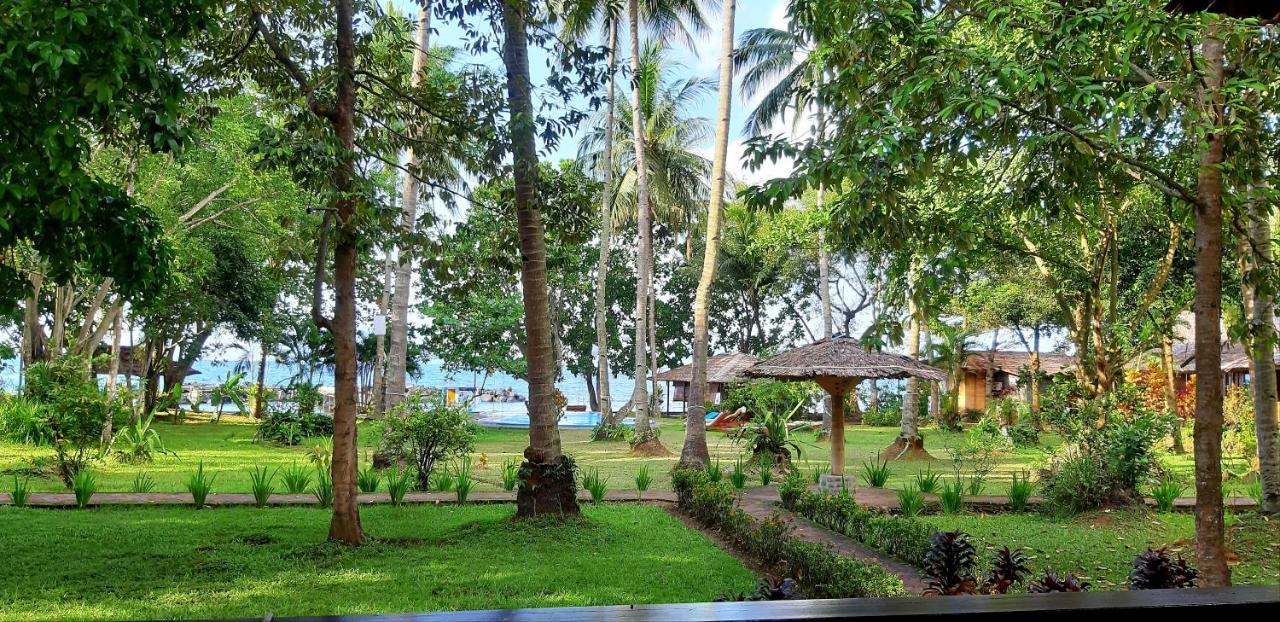 Mapia Resort Manado Exterior foto